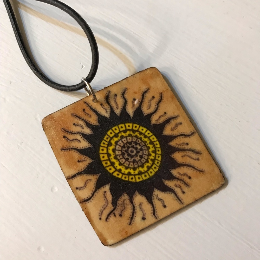▪️Boho Hand Painted Necklace